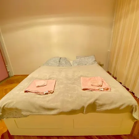 Entire Apartment In A Super Location - Cheap Monthly Rate-2
